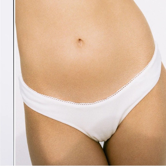 NWT Frankie’s Bikinis Katerina Terry Bottom White Sno Size Medium - Picture 1 of 10